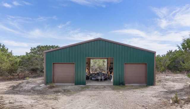 view of detached garage