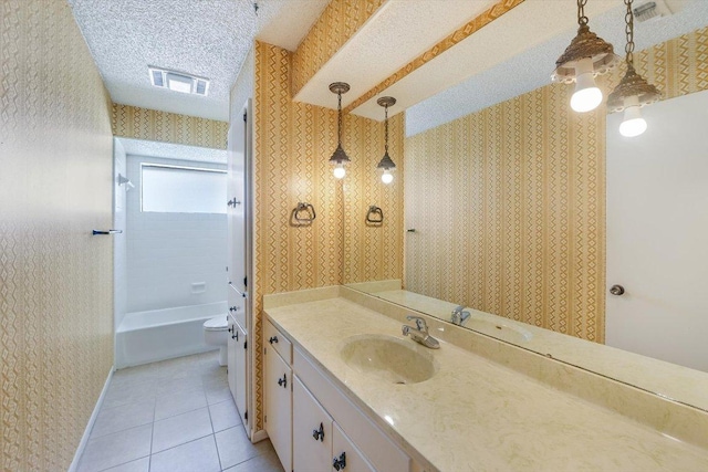 full bathroom with tile patterned floors, visible vents, toilet, a textured ceiling, and wallpapered walls