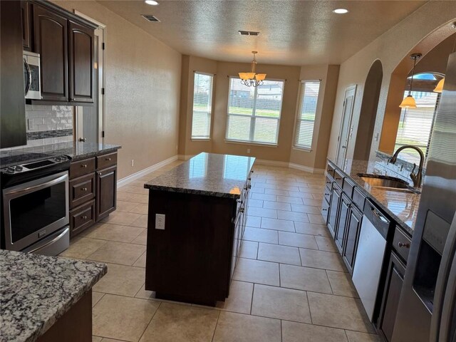 141 Oak Stone Dr, Jarrell, TX 76537 - photo 8