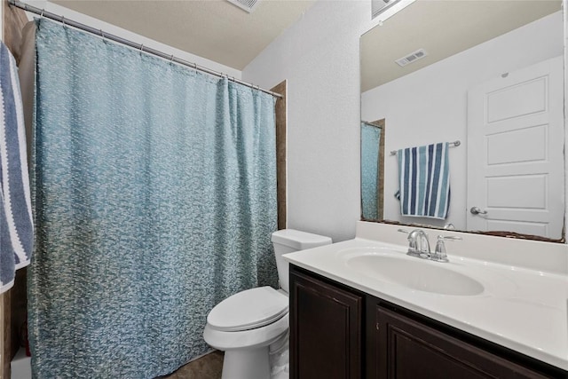 9209 Sweetgum Dr Unit 153, Austin, TX 78748 - bathroom with toilet, vanity, and curtained shower
