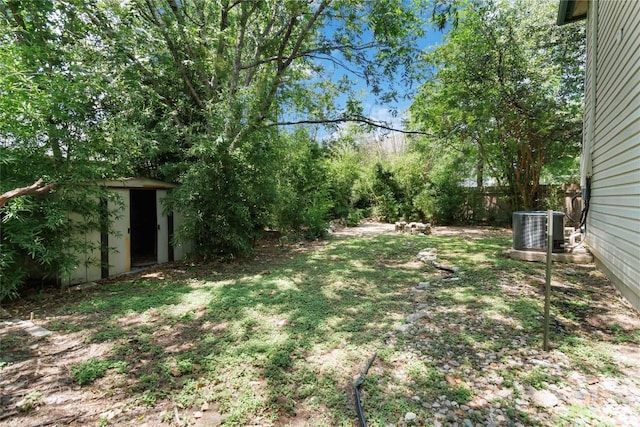 4320 Dos Cabezas Dr, Austin, TX 78749 - view of yard with cooling unit