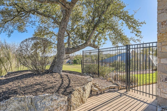 200 Hillside Dr, Dripping Springs, TX 78620 - view of yard with a gate