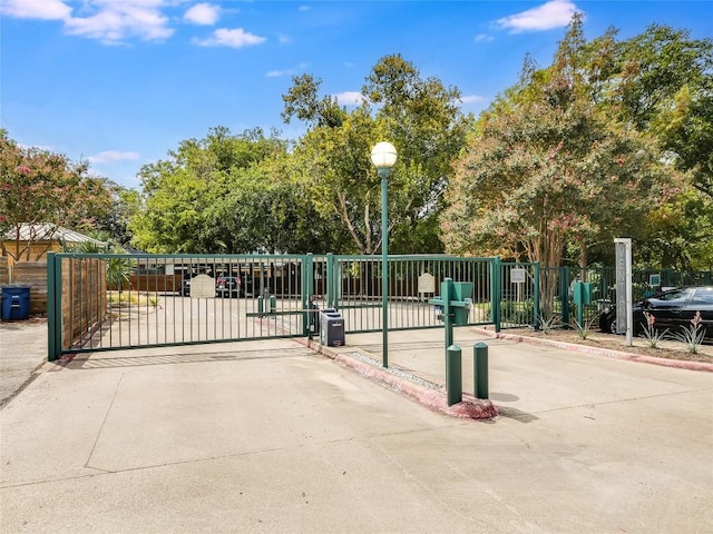 2209 Hancock Dr Unit 4, Austin, TX 78756 - view of gate