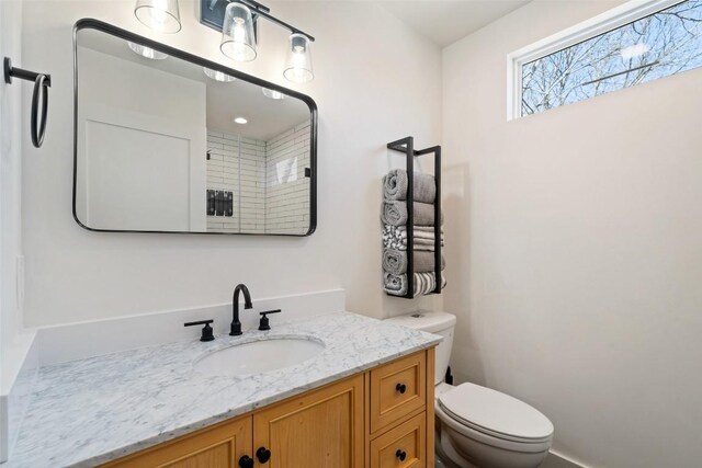 703 E 15th St, Georgetown, TX 78626 - bathroom with toilet and vanity