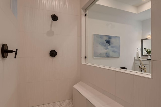 10928 Seawall Dr, Austin, TX 78737 - bathroom featuring tiled shower