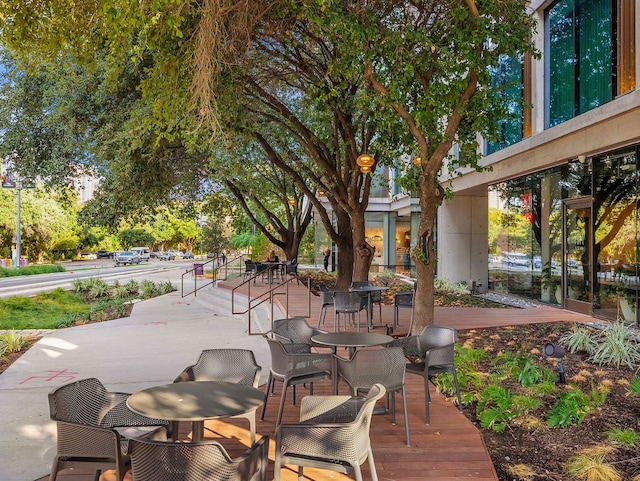 210 Lee Barton Dr Unit 308, Austin, TX 78704 - view of patio