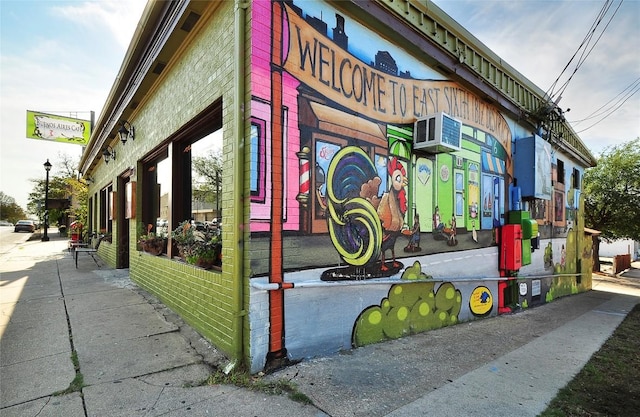 2705 E 2nd St, Austin, TX 78702 - view of building exterior