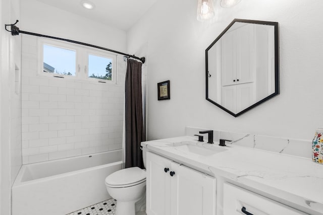 631 Lakeside Dr, Wimberley, TX 78676 - bathroom with vanity, toilet, and shower / tub combo with curtain