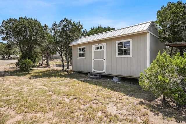 631 Lakeside Dr, Wimberley, TX 78676 - view of outdoor structure with an outdoor structure