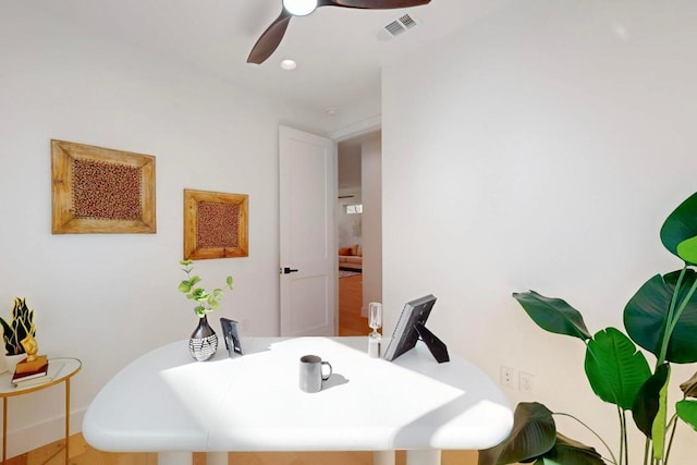 4800 Prock Ln Unit A, Austin, TX 78721 - dining area featuring a ceiling fan