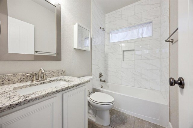 7508 Pantherpaw St, Austin, TX 78757 - full bath with vanity and shower / washtub combination