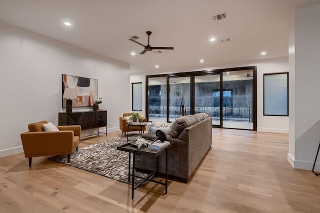 106 Bella Montagna Cir, Austin, TX 78734 - living area featuring light wood finished floors, a ceiling fan, and recessed lighting