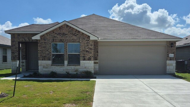 202 Rearden Blvd, Jarrell, TX 76537 - photo 1