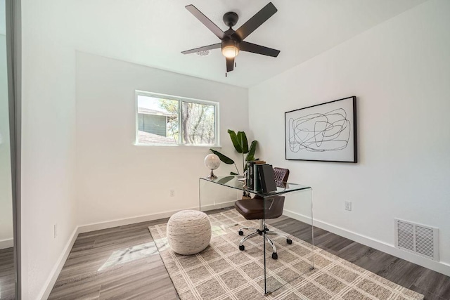 5510 Coventry Ln, Austin, TX 78723 - office area with wood finished floors and a ceiling fan