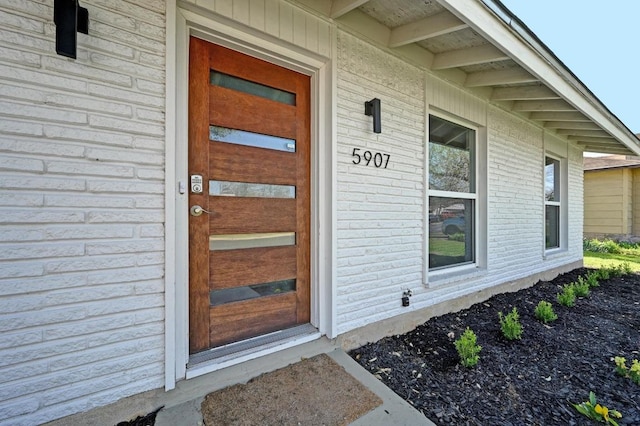 5907 Glenhollow Path, Austin, TX 78745 - entrance to property featuring brick siding