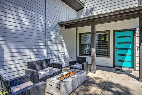 2612 Hidalgo St, Austin, TX 78702 - view of patio with an outdoor living space with a fire pit