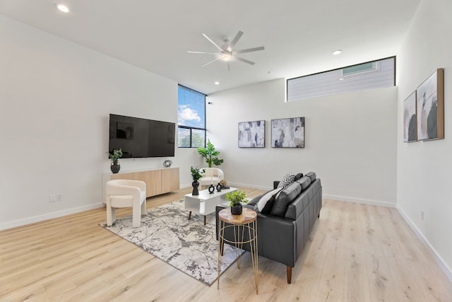 5809 Toscana Ave, Austin, TX 78724 - living area featuring a ceiling fan, light wood-style floors, recessed lighting, and baseboards