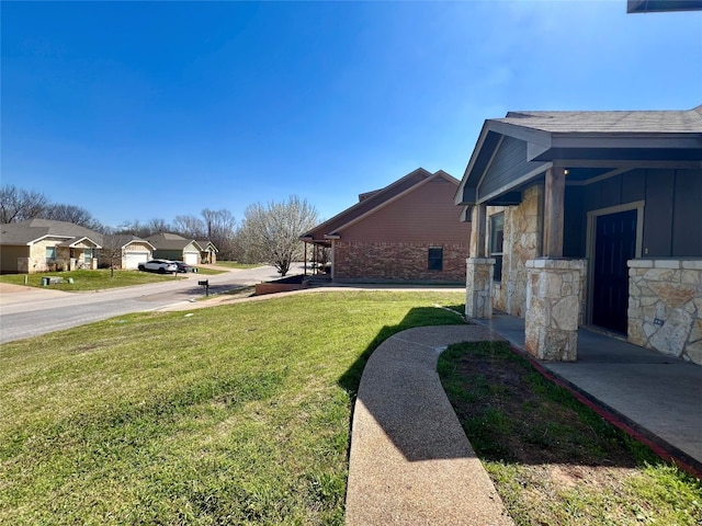 112 Flat Creek Dr, Robinson, TX 76706 - view of grassy yard featuring a residential view