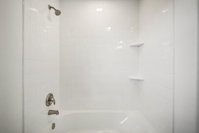 117 Golf Crest Dr, Wimberley, TX 78676 - full bathroom featuring shower / tub combination
