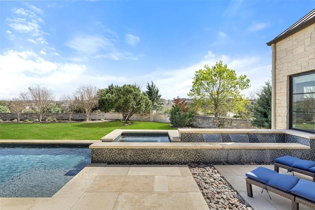 599 Vendemmia Bnd, Austin, TX 78738 - outdoor pool featuring an in-ground hot tub, a fenced backyard, and a patio