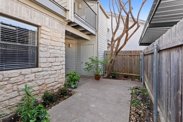 9226 Jollyville Rd Unit 170, Austin, TX 78759 - view of patio featuring a balcony