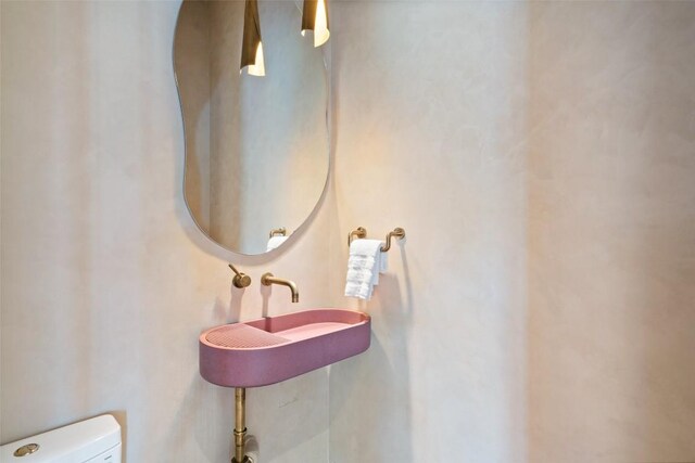 2209 Bowman Ave, Austin, TX 78703 - bathroom featuring toilet and a sink