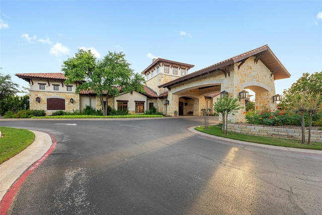 2624 University Club Dr, Austin, TX 78732 - view of road featuring curbs