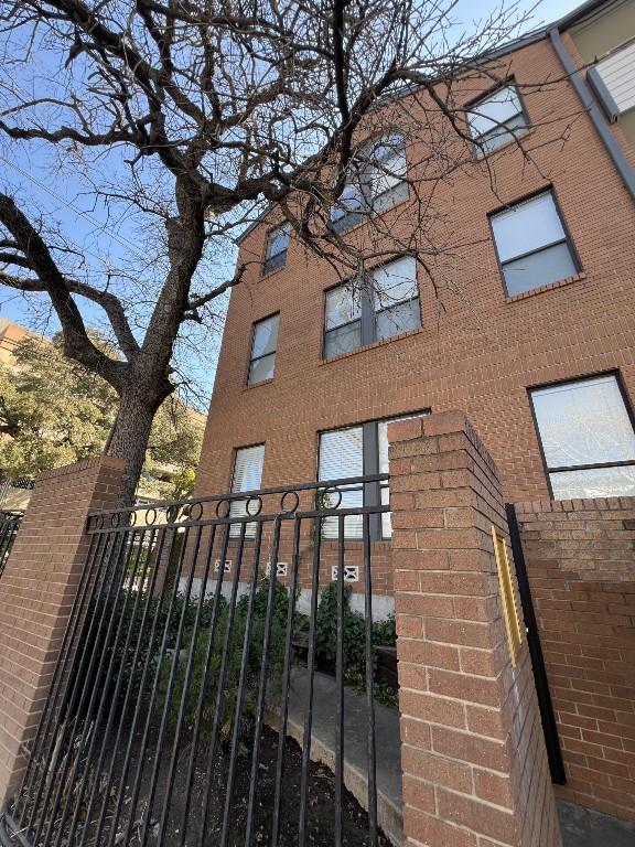 2905 Swisher St Unit 207, Austin, TX 78705 - view of building exterior