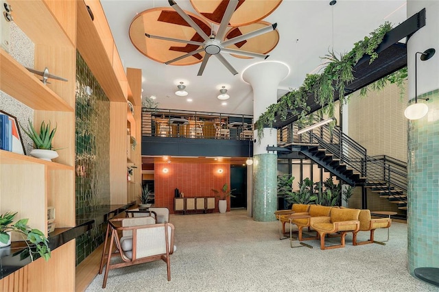 1701 Simond Ave Unit 426, Austin, TX 78723 - building lobby featuring a towering ceiling