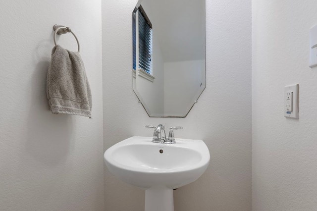 7313 Rimcrest Cv Unit A2, Austin, TX 78735 - bathroom featuring a sink