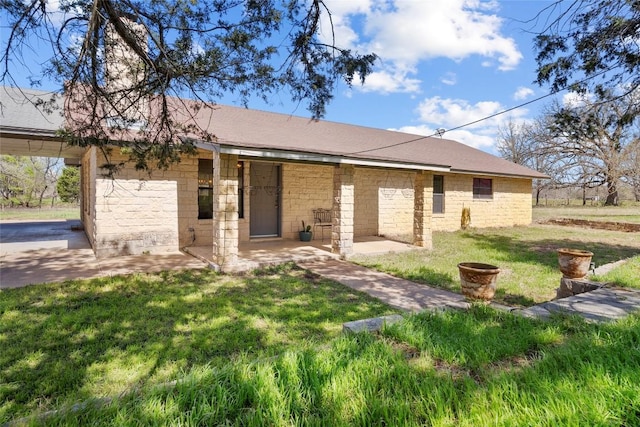 491 Herron Trl, Mcdade, TX 78650 - single story home featuring a front yard