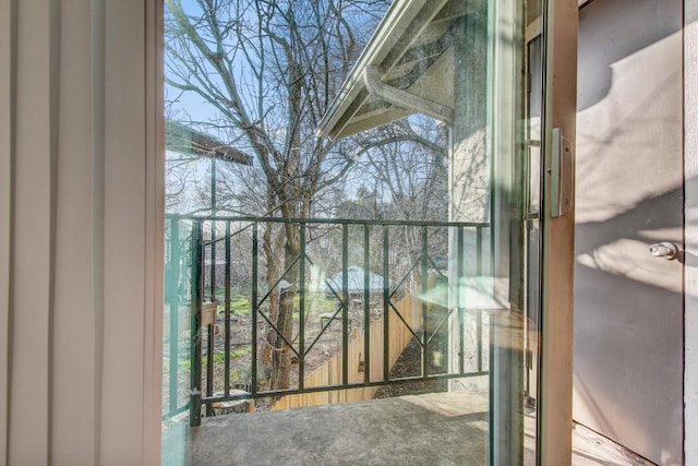 2712 Windswept Cv, Austin, TX 78745 - view of balcony