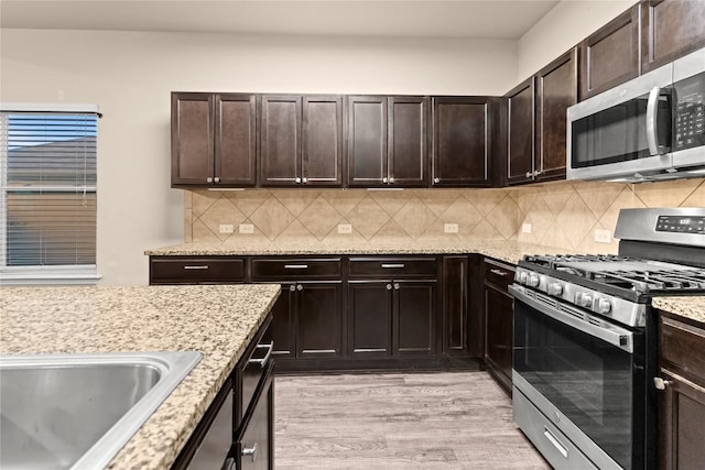 407 Camellia Dr, Hutto, TX 78634 - photo 22