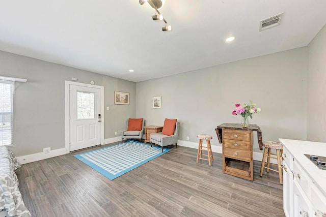 8610 Croydon Loop, Austin, TX 78748 - entryway with visible vents, recessed lighting, baseboards, and light wood-type flooring