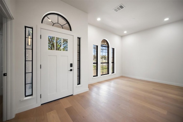 11107 Amblewood Way, Austin, TX 78753 - entrance foyer featuring light wood-style flooring, recessed lighting, and baseboards