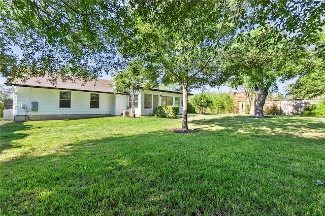 1004 Cripple Creek Dr, Austin, TX 78758 - view of yard
