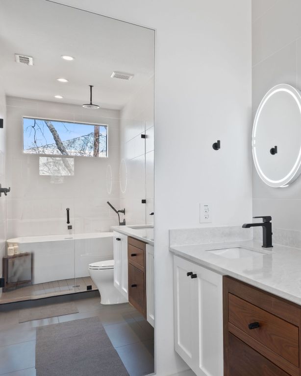 308 Onion St, Austin, TX 78702 - photo 26