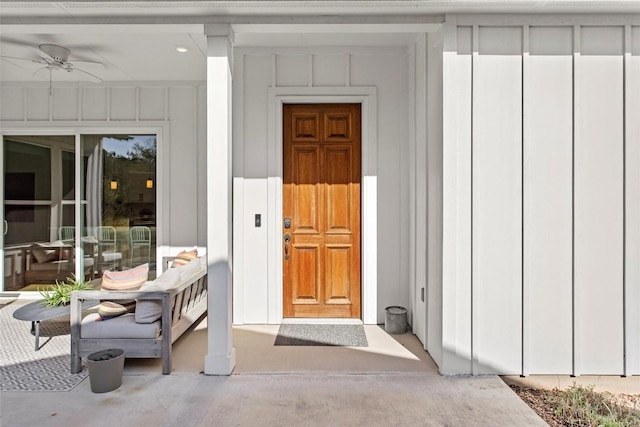 130 Volterra Ln, Dripping Springs, TX 78620 - entrance to property featuring board and batten siding