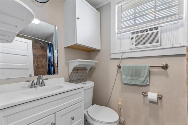 708 Baumgarten St, Schulenburg, TX 78956 - bathroom with a shower with curtain and vanity