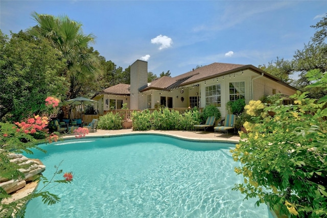 314 Hurst Creek Rd, Lakeway, TX 78734 - swimming pool featuring a deck