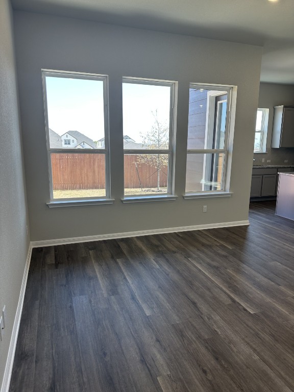 1020 Vista View Dr Unit 902, Georgetown, TX 78626 - photo 2