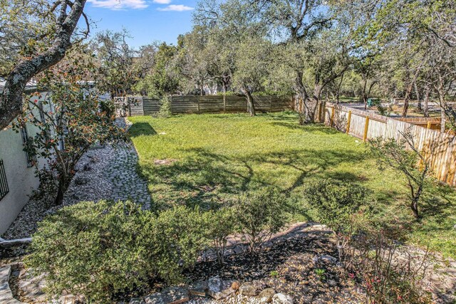 910 Old Stonehedge St, Austin, TX 78746 - view of fenced backyard