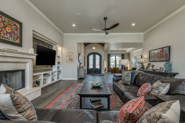 3012 Driftwood Ln, Horseshoe Bay, TX 78657 - living room featuring ornamental molding, wood finished floors, ceiling fan, recessed lighting, and baseboards