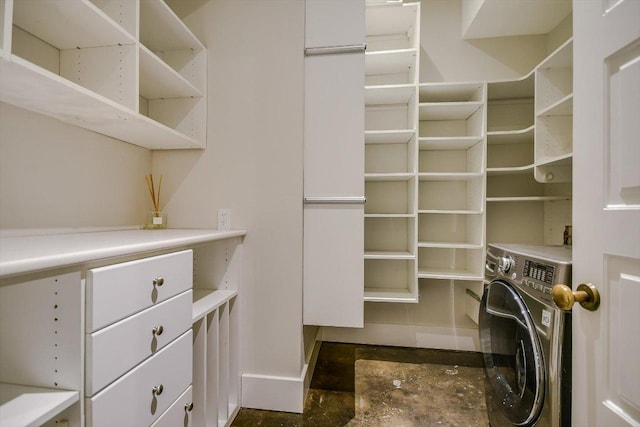 1701 Ravey St, Austin, TX 78704 - walk in closet with washer / clothes dryer