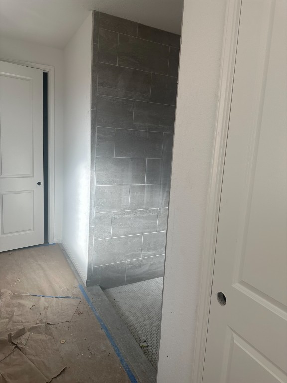 309 Golden Sage Ave, Georgetown, TX 78633 - full bath with tiled shower