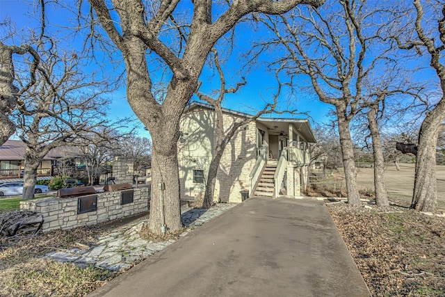 116 Dawn St Unit D, Horseshoe Bay, TX 78657 - photo 2