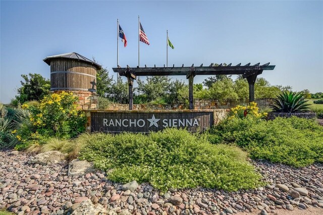 100 Adorno Ln, Georgetown, TX 78628 - view of community sign