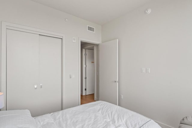 44 E Ave Unit 3402, Austin, TX 78701 - bedroom featuring a closet