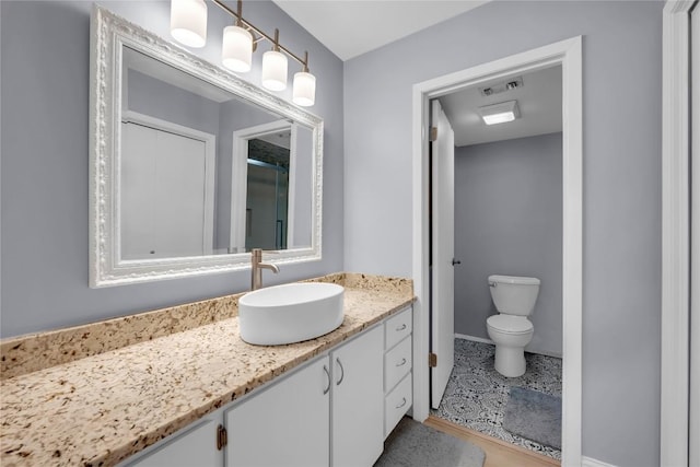 207 Lasso St, Horseshoe Bay, TX 78657 - full bath featuring vanity and toilet