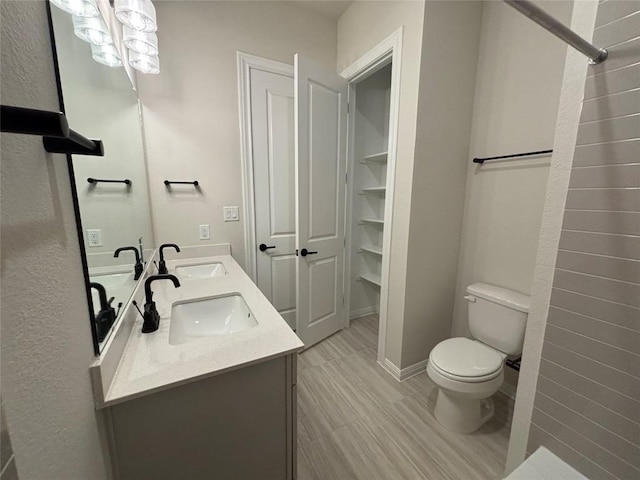 8213 Grenadier Dr, Austin, TX 78738 - full bath with toilet and double vanity